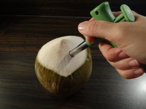 Wie öffne ich eine Kokosnuss?