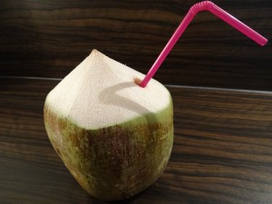 Wie öffne ich eine Kokosnuss?